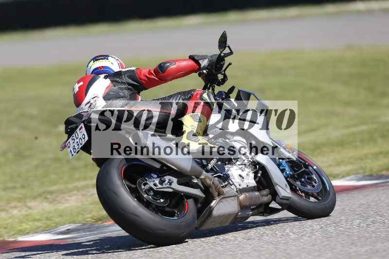 Archiv-2025/42 07.08.2025 Peter Studer Girls Day ADR/Gruppe blau/team